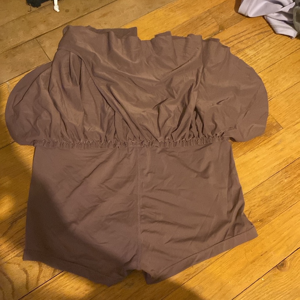 workout shorts - Picture 4 of 5